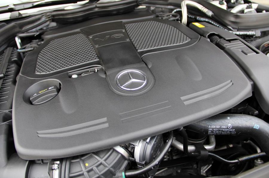  Mercedes-Benz C-Class Coupe 2012 года  (фото 37 из 99)